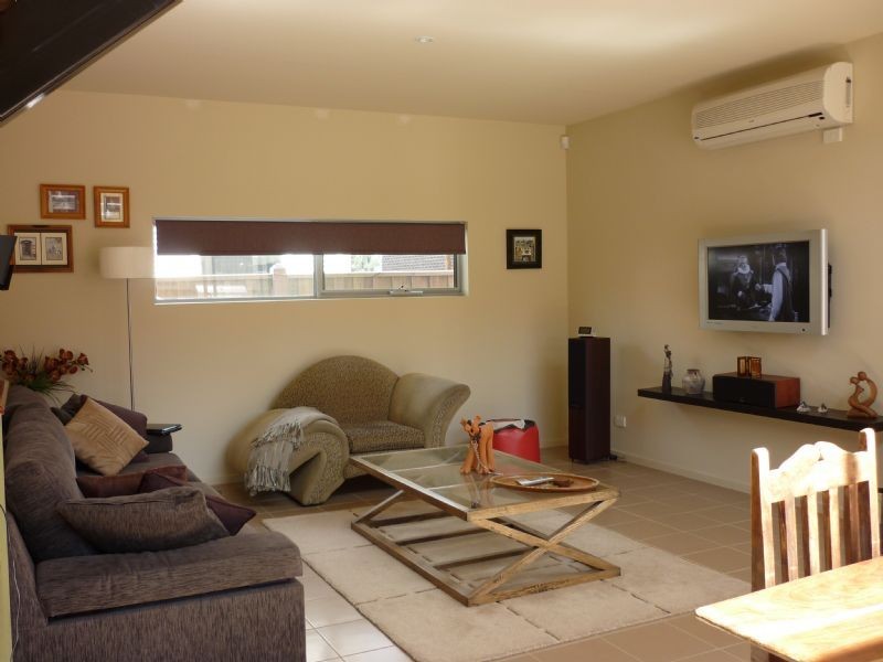 6  Thirlestane Place, Craigieburn VIC 3064
