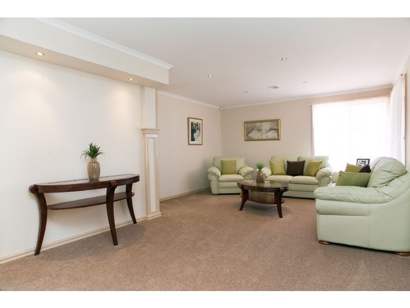 14 Malabar Street, Roxburgh Park VIC 3064