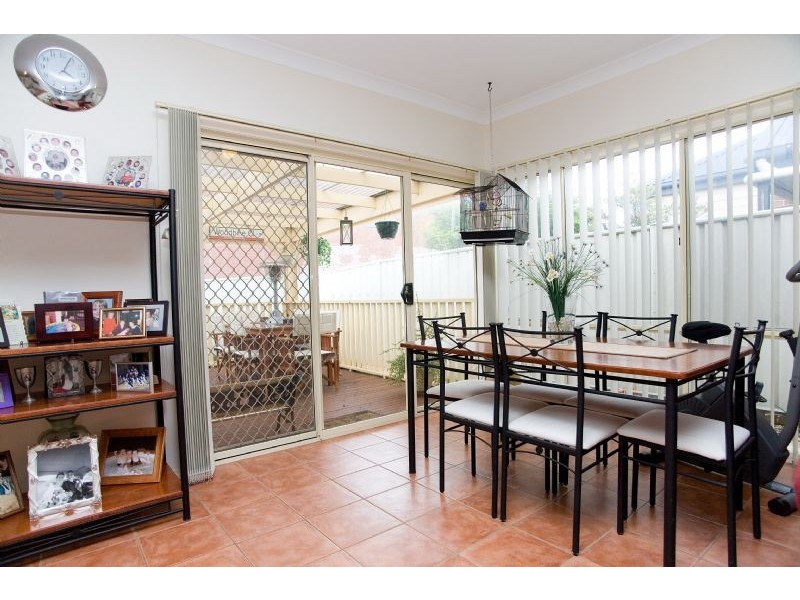 4 Woodbine Close, Craigieburn VIC 3064