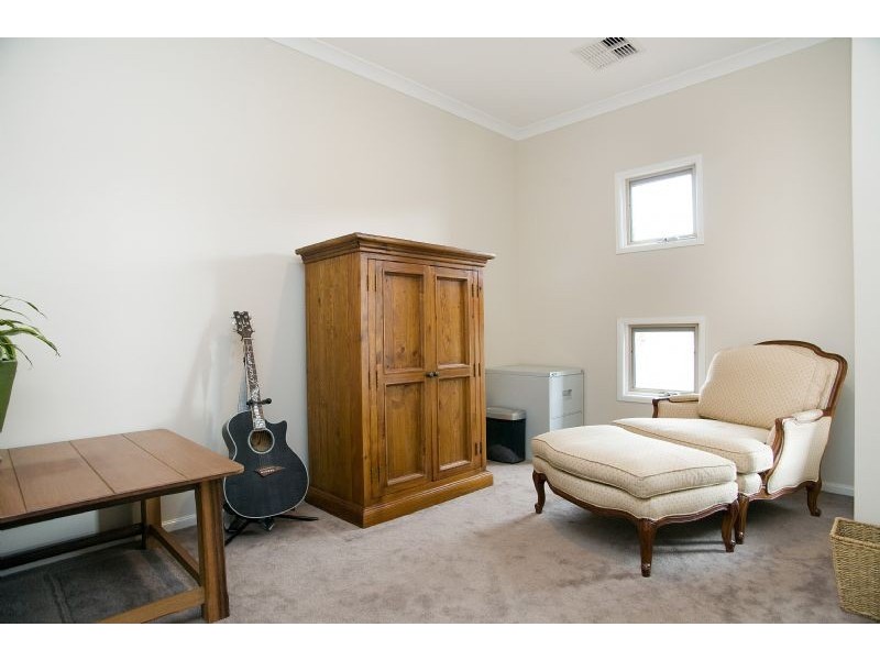 6 Atlas Street, Roxburgh Park VIC 3064
