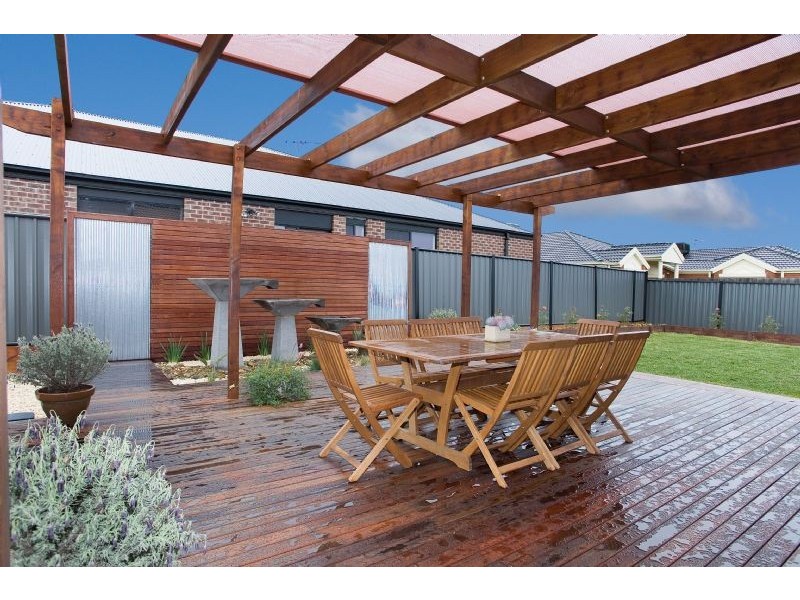 6 Atlas Street, Roxburgh Park VIC 3064