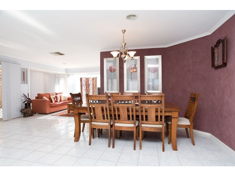 23 Bristol Mews, Craigieburn VIC 3064