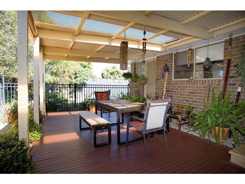 33 Gillingham Crescent, Craigieburn VIC 3064