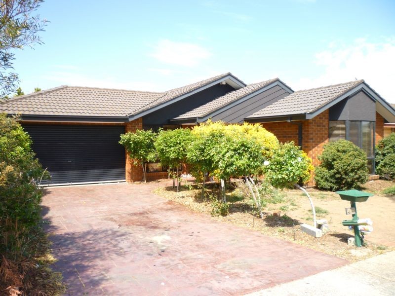 45 Yarcombe Crescent, Craigieburn VIC 3064