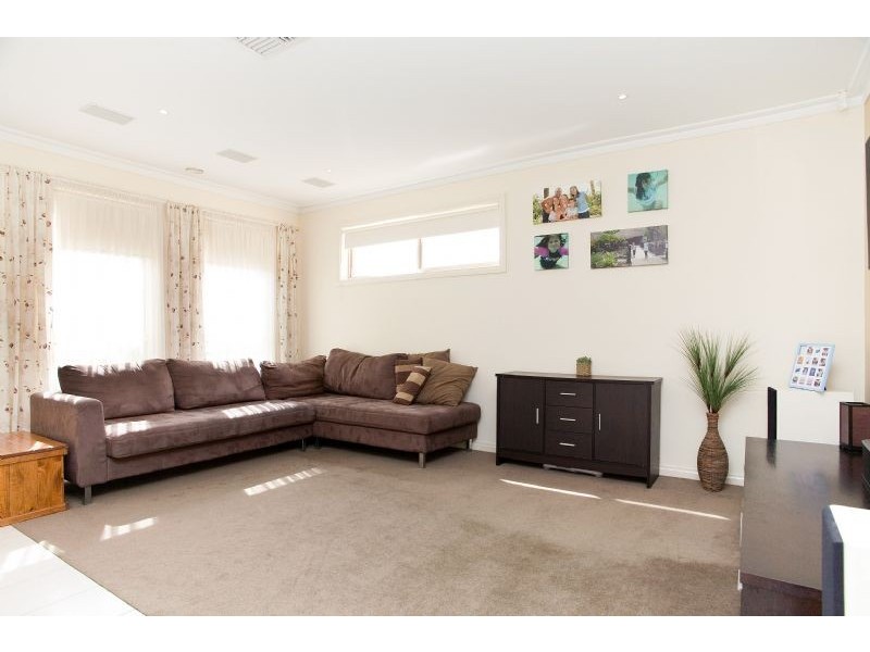 26 Parramatta Walk, Craigieburn VIC 3064
