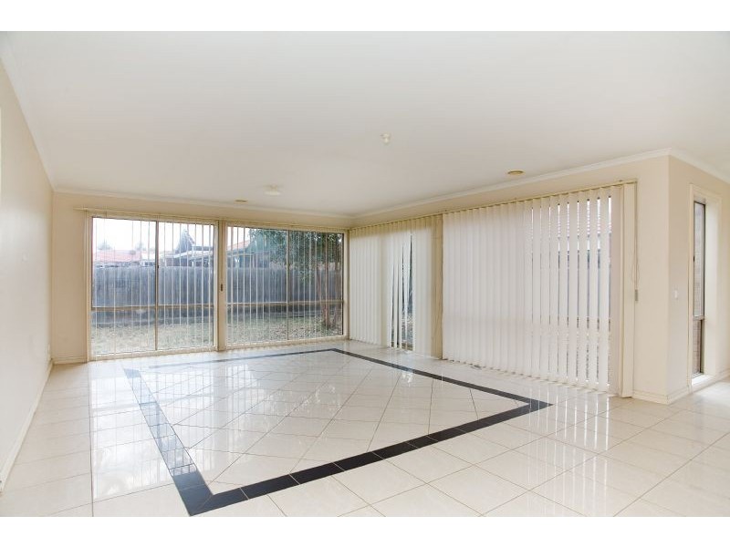 55 McIntyre Avenue, Roxburgh Park VIC 3064