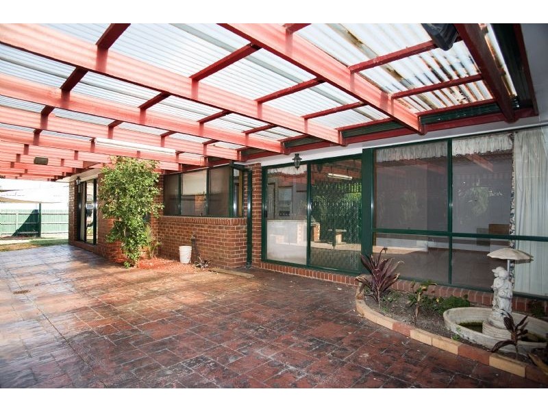 15 Ramsbury Street, Craigieburn VIC 3064