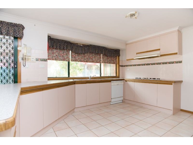 15 Ramsbury Street, Craigieburn VIC 3064