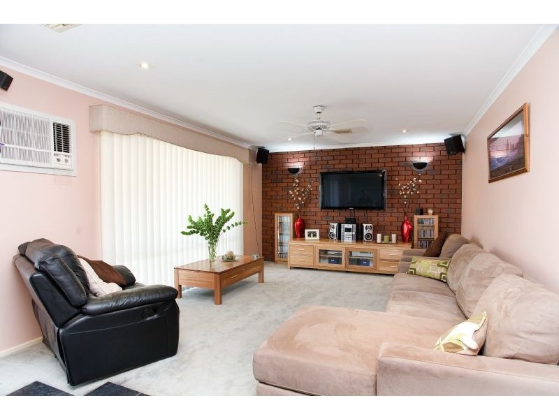 54  Northleigh Avenue, Craigieburn VIC 3064