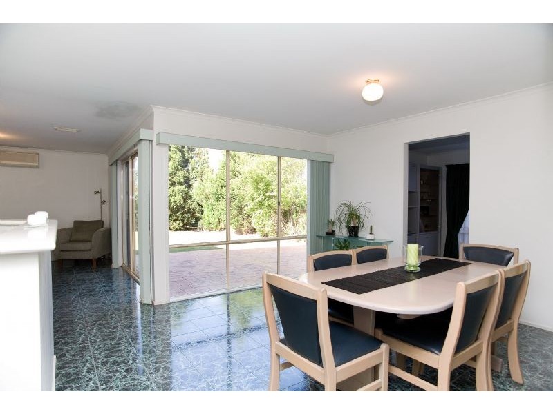 20 Johnson Court, Roxburgh Park VIC 3064