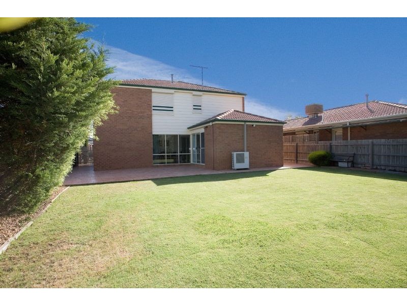 20 Johnson Court, Roxburgh Park VIC 3064