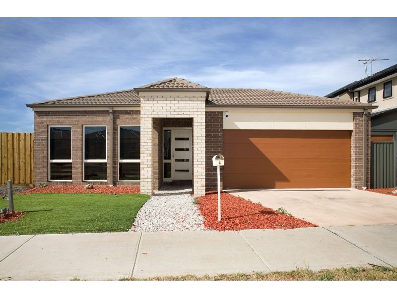 6 Kinglake Crescent, Craigieburn VIC 3064