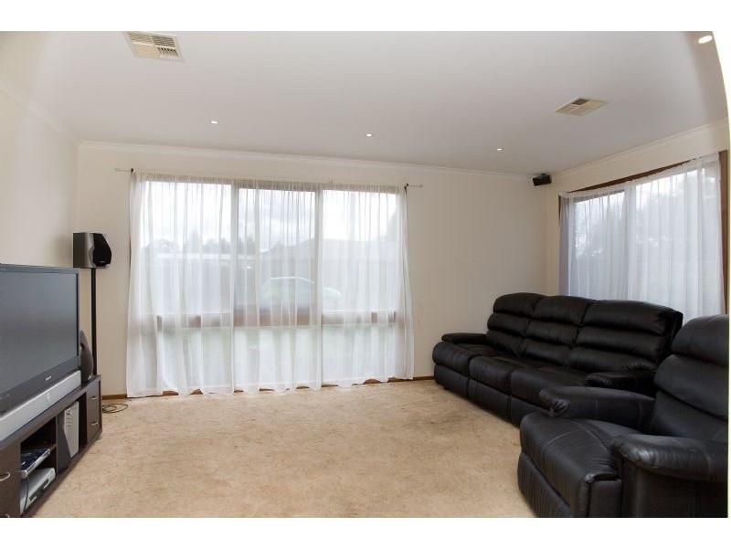 3 Lindfield Court, Craigieburn VIC 3064