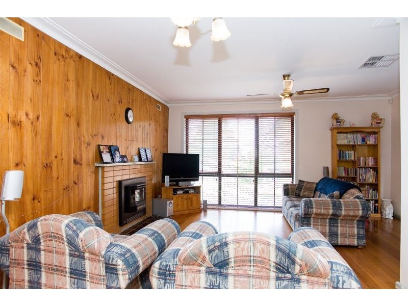 15 Hanson Road, Craigieburn VIC 3064