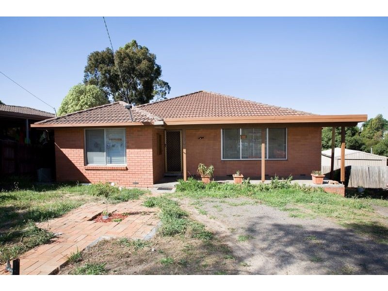 30  Langdon Crescent, Craigieburn VIC 3064