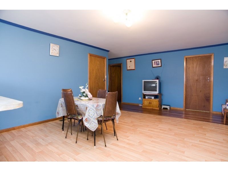 30  Langdon Crescent, Craigieburn VIC 3064