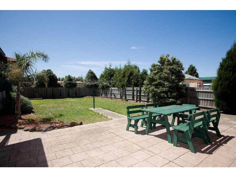 3 Howson Place, Roxburgh Park VIC 3064