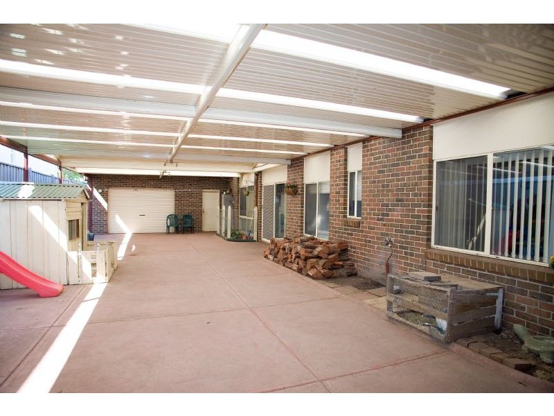 12 Skyline Rise, Craigieburn VIC 3064