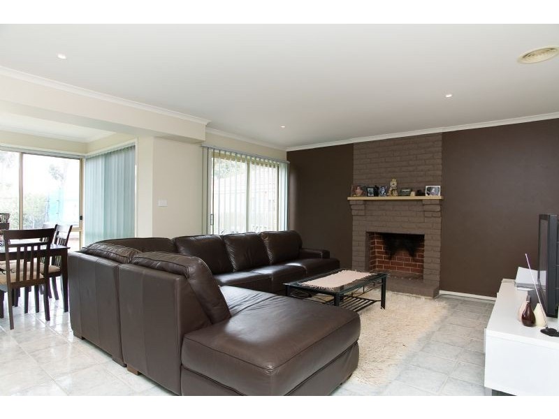 5 Emerson Court, Roxburgh Park VIC 3064