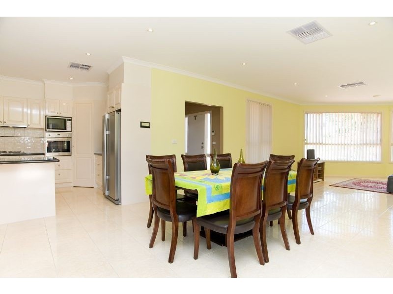 77 Sandover Drive, Roxburgh Park VIC 3064