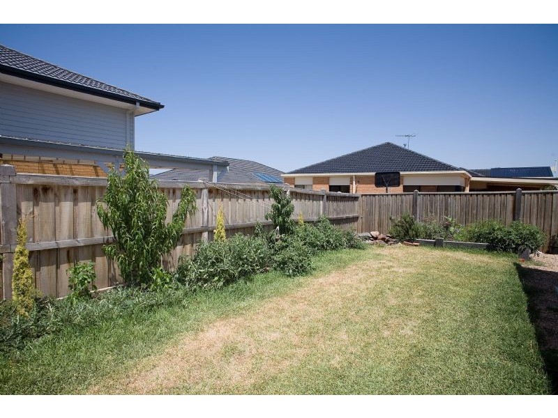26 Earlston Place, Craigieburn VIC 3064