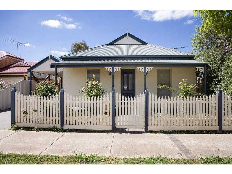 11 Maple Place, Craigieburn VIC 3064