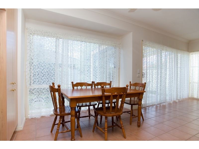 11 Maple Place, Craigieburn VIC 3064