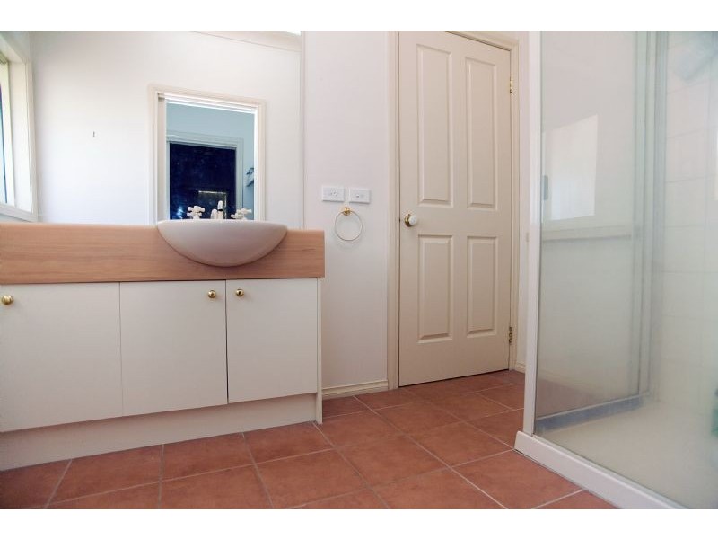 11 Maple Place, Craigieburn VIC 3064