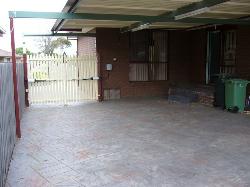 44 Wattleglen Street, Craigieburn VIC 3064