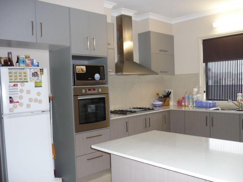 15 Healesville Place, Craigieburn VIC 3064