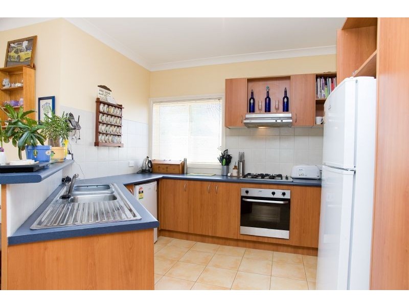 16 Stoneleigh Place, Craigieburn VIC 3064