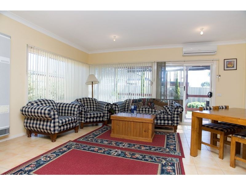 16 Stoneleigh Place, Craigieburn VIC 3064