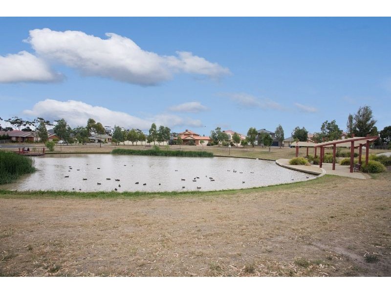 46 McKenzie Crescent, Roxburgh Park VIC 3064