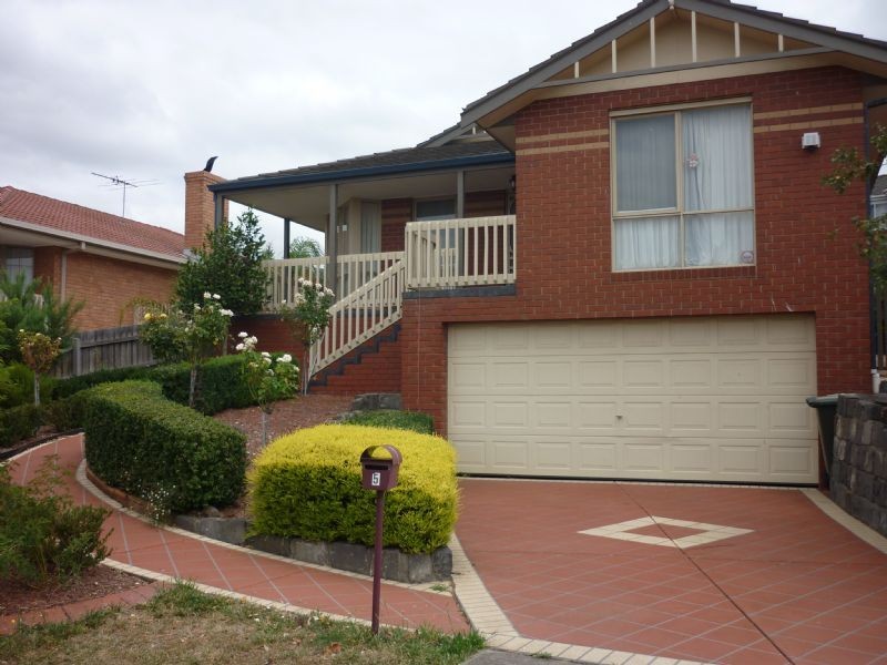 5  Solander Court, Roxburgh Park VIC 3064