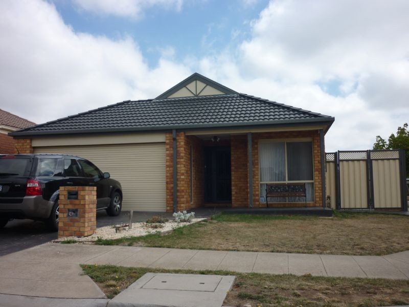 15 Elmwood Place, Craigieburn VIC 3064