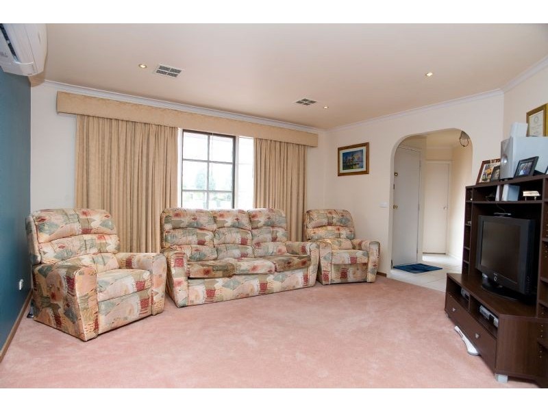 7 Dartford Court, Craigieburn VIC 3064