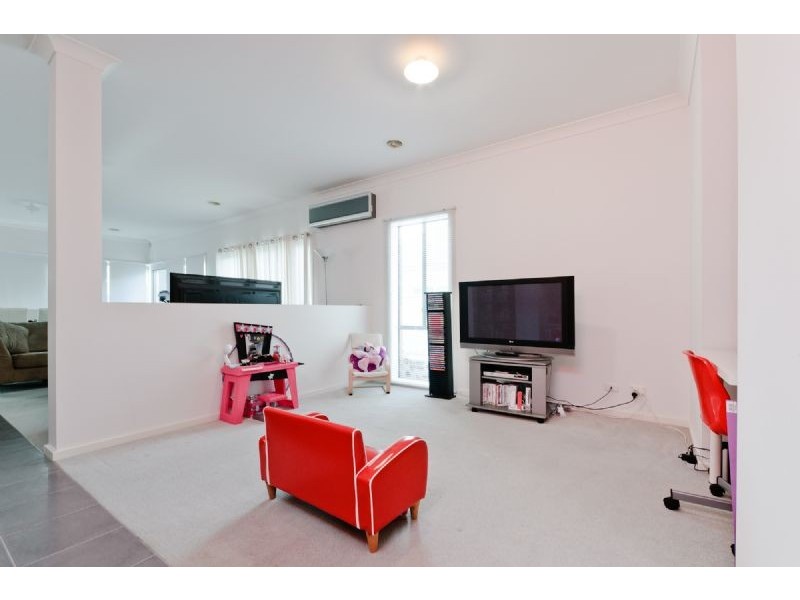 10 Ballybunion Avenue, Craigieburn VIC 3064
