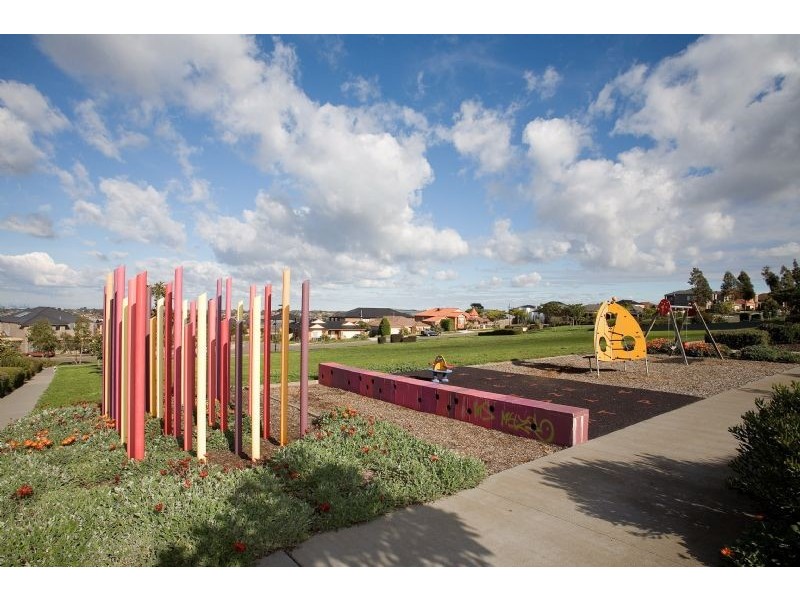 18 Grange Rise, Craigieburn VIC 3064