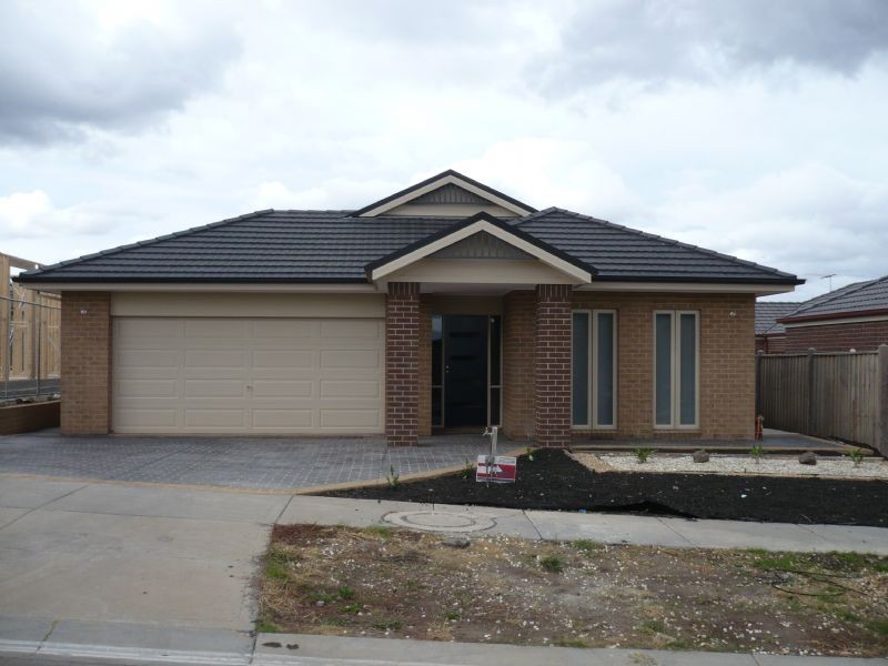 38 Hoxton Crescent, Craigieburn VIC 3064