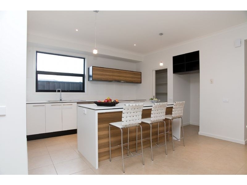 14 Kelway Street, Craigieburn VIC 3064