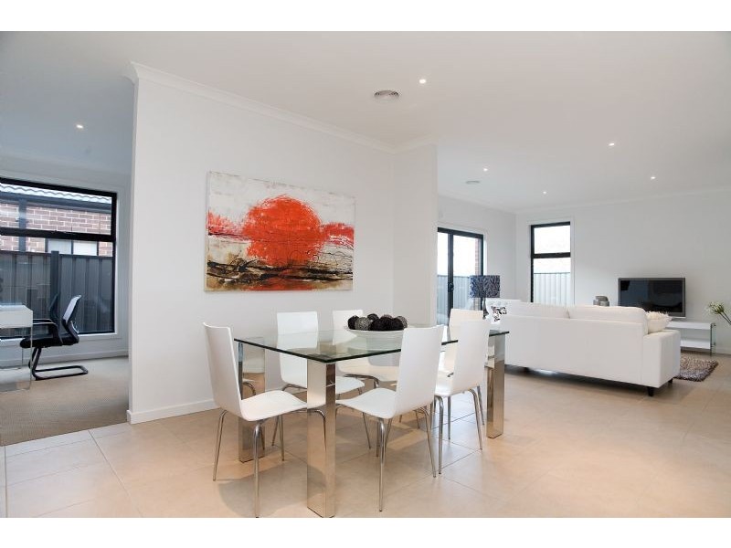 14 Kelway Street, Craigieburn VIC 3064