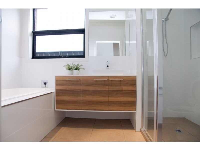 14 Kelway Street, Craigieburn VIC 3064