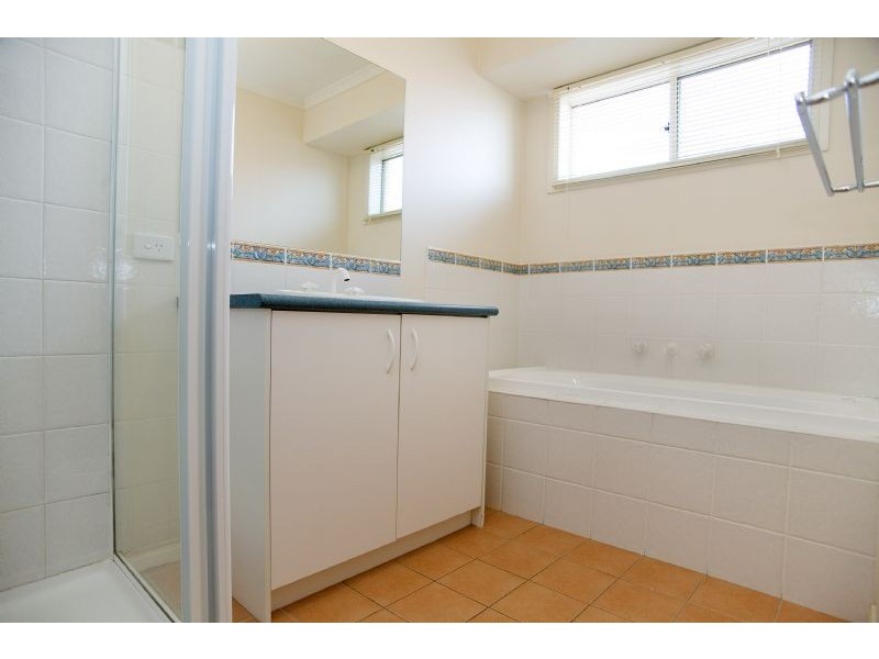 5 Banstead Nook, Craigieburn VIC 3064