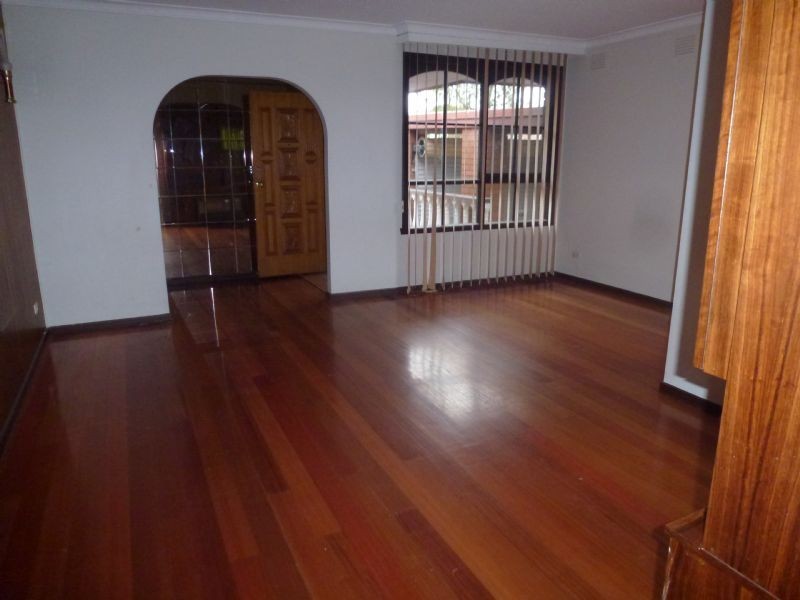 9 Rossdale Street, Craigieburn VIC 3064