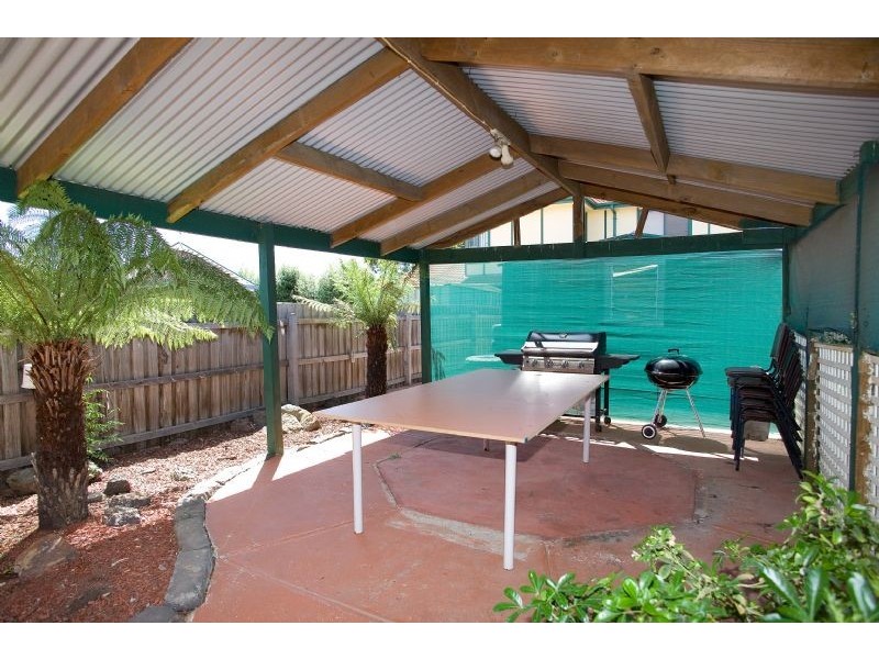 3 Howson Place, Roxburgh Park VIC 3064