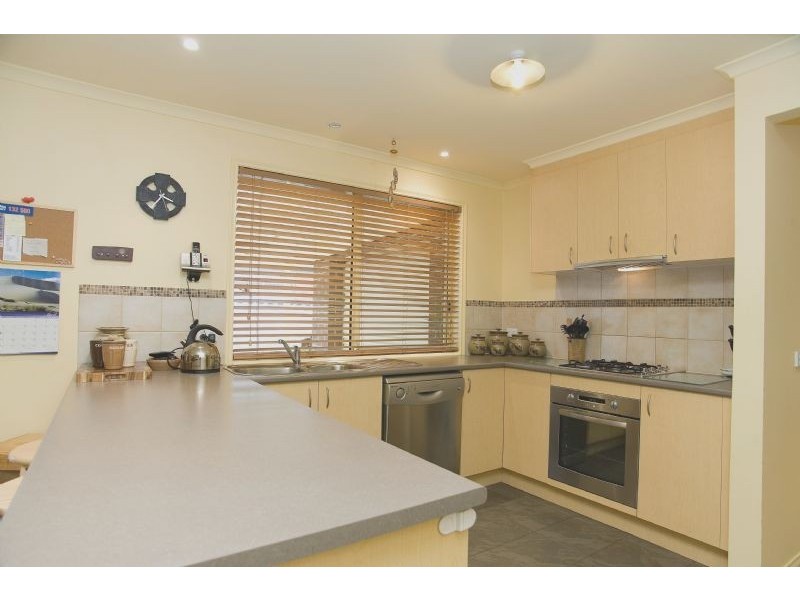 38 Creighton Way, Craigieburn VIC 3064