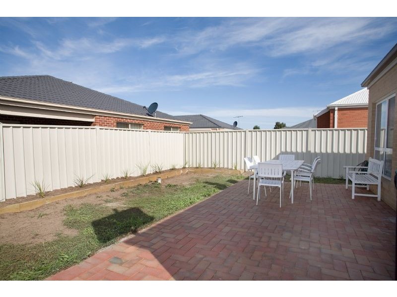 3 Burrora Way, Craigieburn VIC 3064