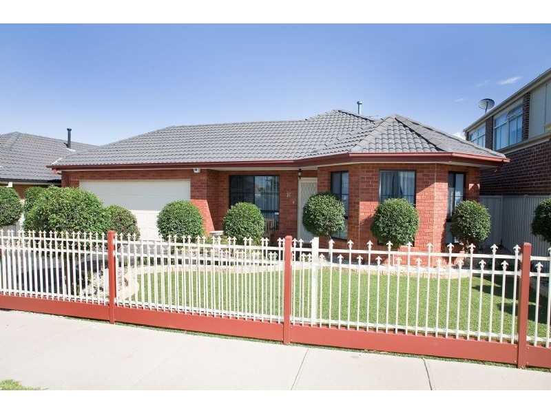 16 Dewvale Place, Craigieburn VIC 3064