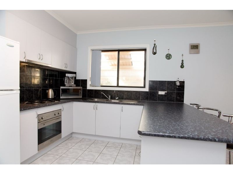 16 Dewvale Place, Craigieburn VIC 3064