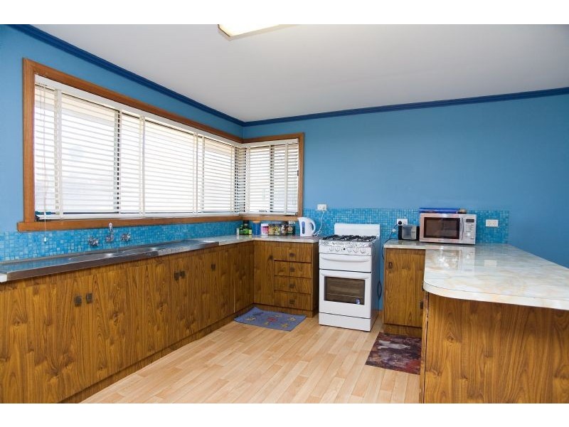30 Langdon Crescent, Craigieburn VIC 3064